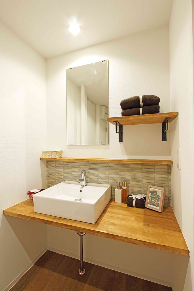 リフォーム（マンション・住宅・店舗・オフィス）／オーダメイドのソファ・テーブル・キャビネット：大阪・広島：：ルポゼ・クリエーション：リビング・ダイニング・バスルーム・洗面・ロハステイスト