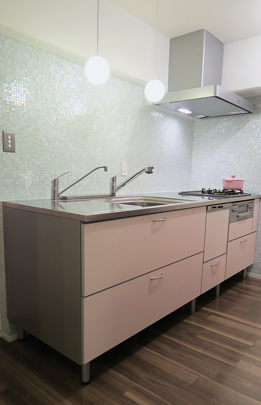 リフォーム（マンション・住宅・店舗・オフィス）／オーダメイドのソファ・テーブル・キャビネット：大阪・広島：：ルポゼ・クリエーション：リビング・ダイニング・バスルーム・洗面：北欧調