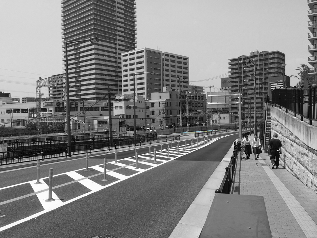 ルポゼ・クリエーション｜歩道の美装（香里園駅東地区第一種市街地再開発事業）｜大阪府寝屋川市｜その５